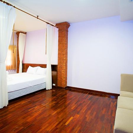Boom Boom Beach Resort Laem Sing Chanthaburi Extérieur photo