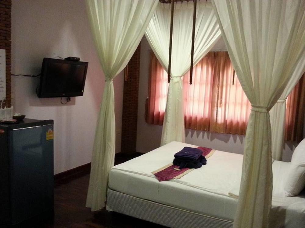 Boom Boom Beach Resort Laem Sing Chanthaburi Extérieur photo