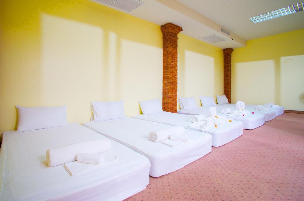Boom Boom Beach Resort Laem Sing Chanthaburi Extérieur photo