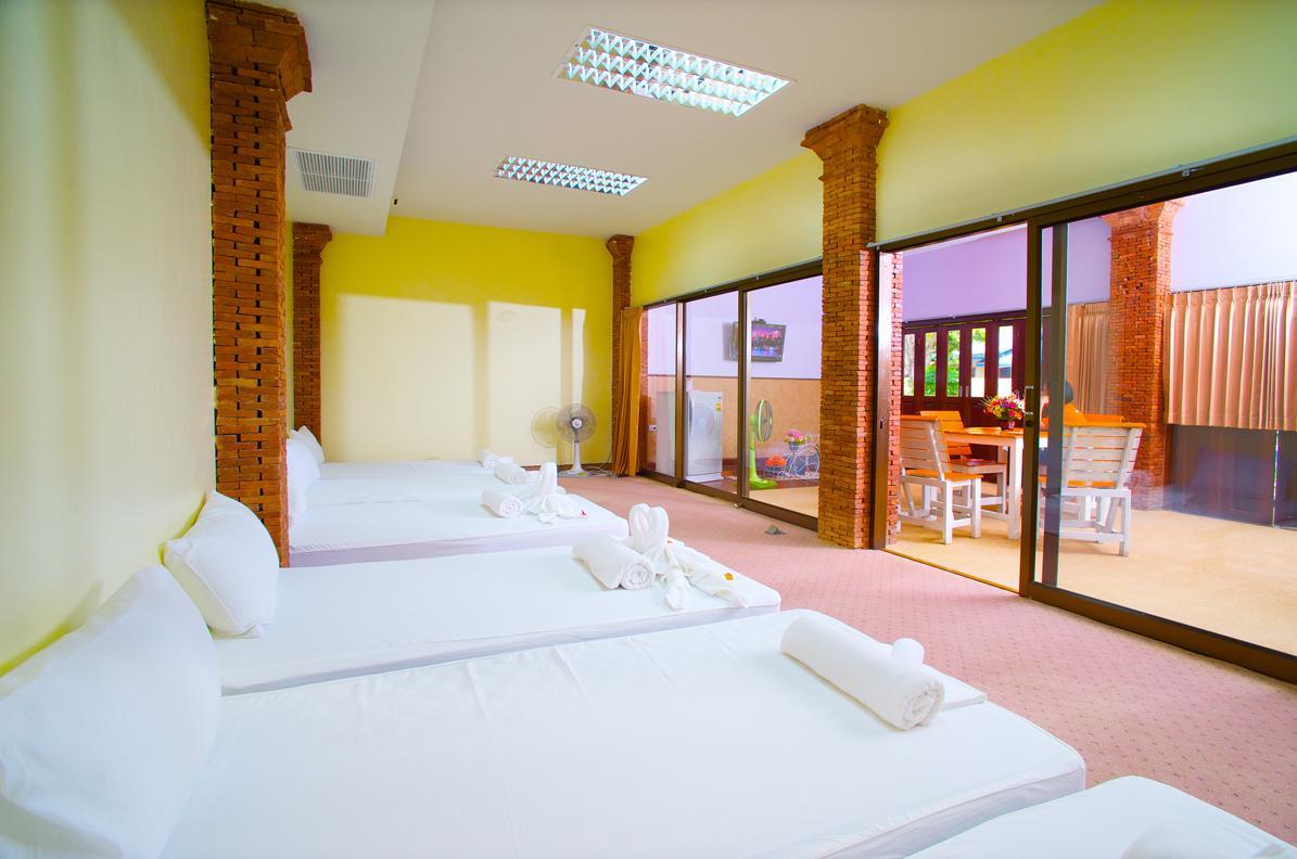 Boom Boom Beach Resort Laem Sing Chanthaburi Extérieur photo