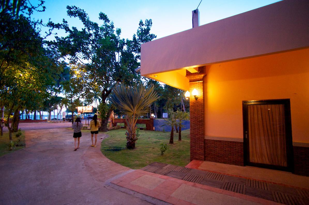 Boom Boom Beach Resort Laem Sing Chanthaburi Extérieur photo