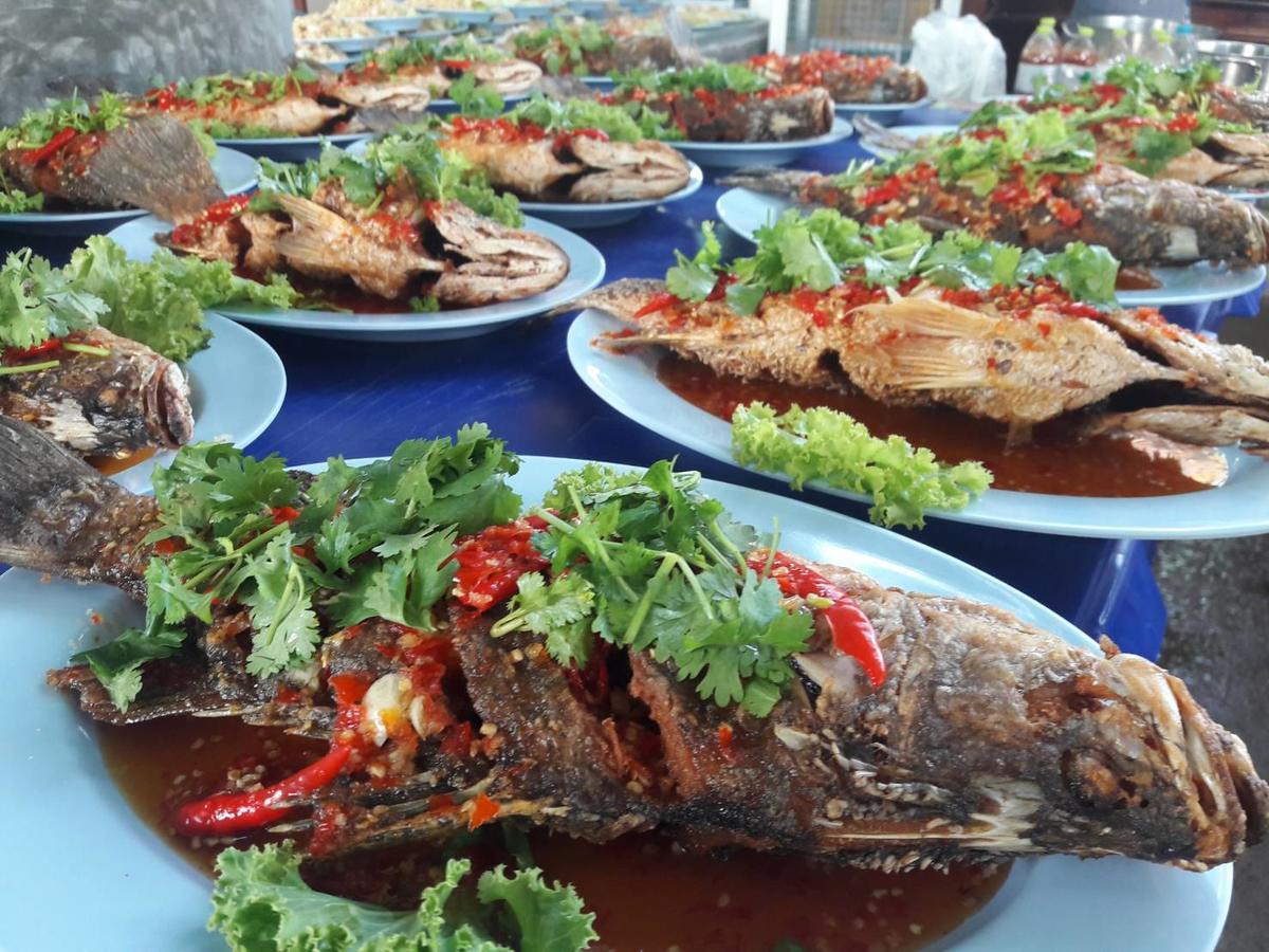 Boom Boom Beach Resort Laem Sing Chanthaburi Extérieur photo